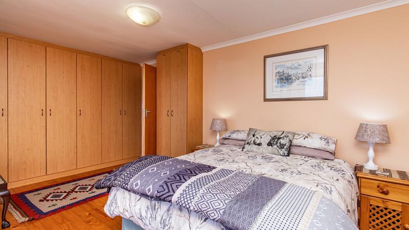 6 Bedroom Property for Sale in Outeniqua Strand Western Cape